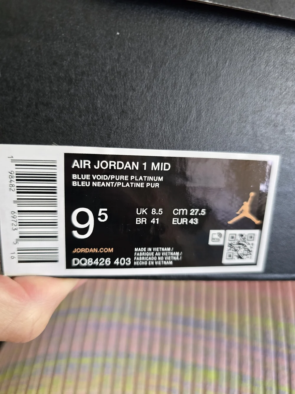 Nike Air Jordan 1 Midtop Men’s Sneakers - White & Navy - Picture 3 of 8